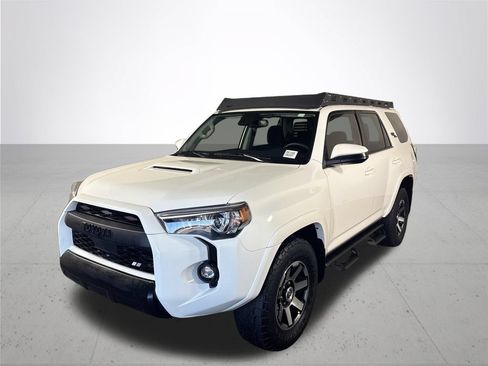 Used 2021 Toyota 4Runner TRD Off-Road AWD/4WD image 2