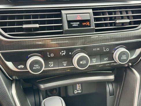 Used 2018 Honda Accord Sport image 29