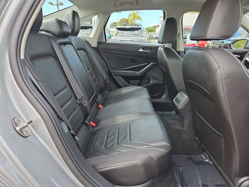 Used 2022 Volkswagen Jetta SEL image 49