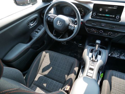 Certified 2024 Honda HR-V Sport image 9