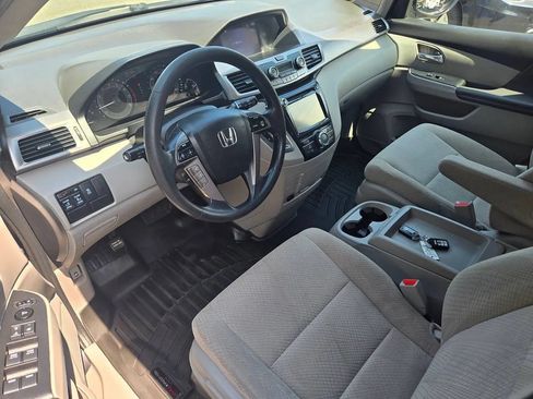 Used 2017 Honda Odyssey EX image 40