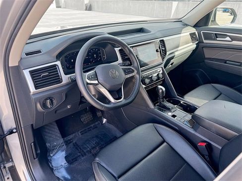 Used 2023 Volkswagen Atlas SE image 10
