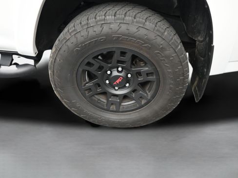 Used 2023 Toyota 4Runner SR5 Premium w/ Moonroof Package RWD image 37