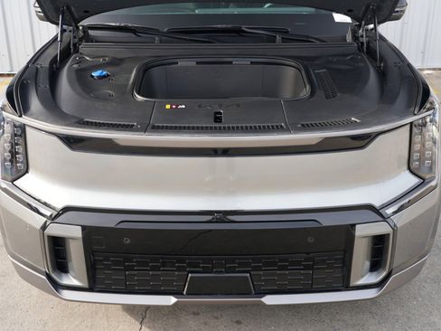 Used 2024 Kia EV9 GT-Line image 8