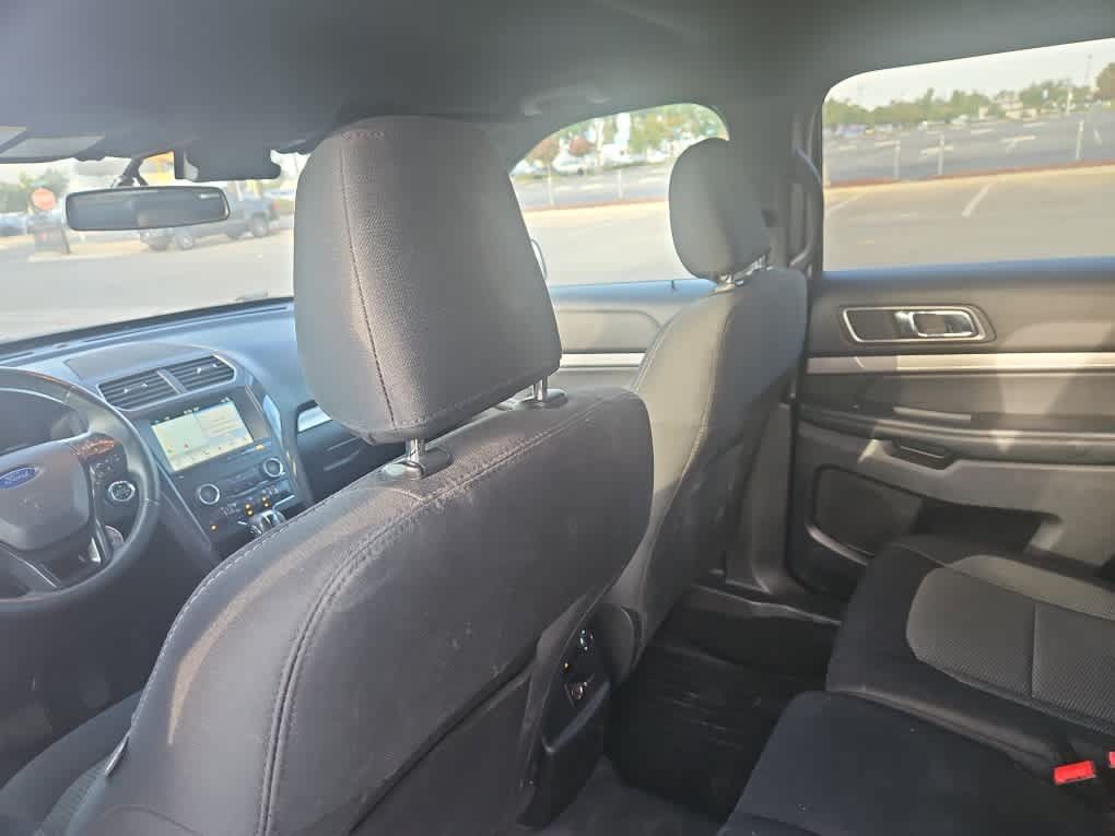 Used 2019 Ford Explorer XLT w/ Equipment Group 201A AWD/4WD image 12
