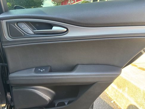 Used 2022 Alfa Romeo Stelvio Veloce image 54