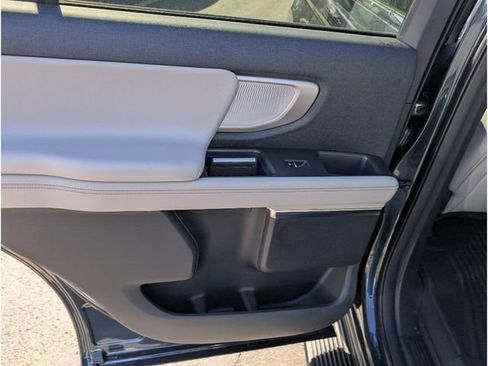 New 2025 Ford Expedition Active image 12