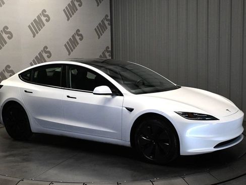 Used 2025 Tesla Model 3 Long Range RWD image 3