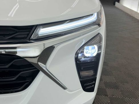 New 2026 Chevrolet Trax LT w/ Driver Confidence Package image 9