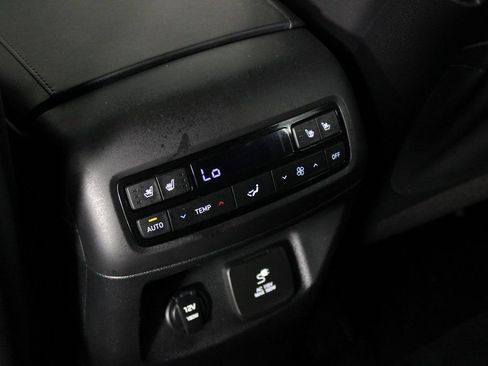 Used 2023 Hyundai Palisade Calligraphy image 20