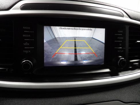 Used 2020 Kia Sorento AWD V6 image 22