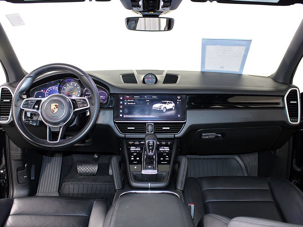 Certified 2023 Porsche Cayenne AWD/4WD image 13