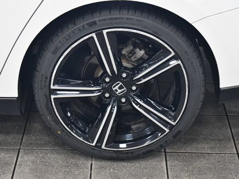 Used 2024 Honda Accord Sport image 14