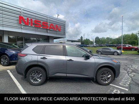 Used 2023 Nissan Rogue S AWD/4WD image 3