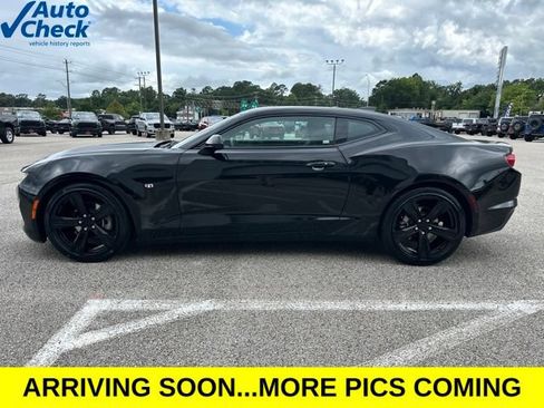 Used 2023 Chevrolet Camaro LT RWD image 4