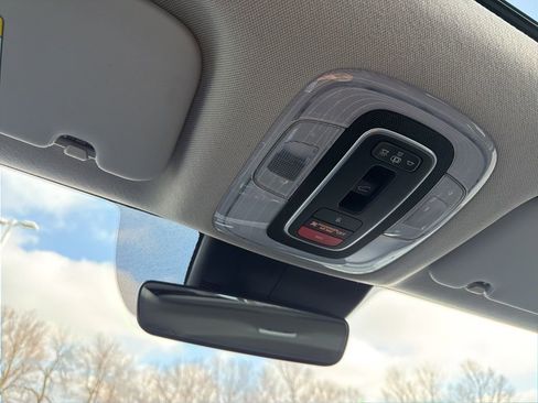 Used 2023 Hyundai Elantra Limited image 14