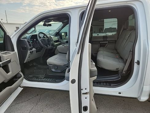 Used 2019 Ford F150 XLT RWD image 9