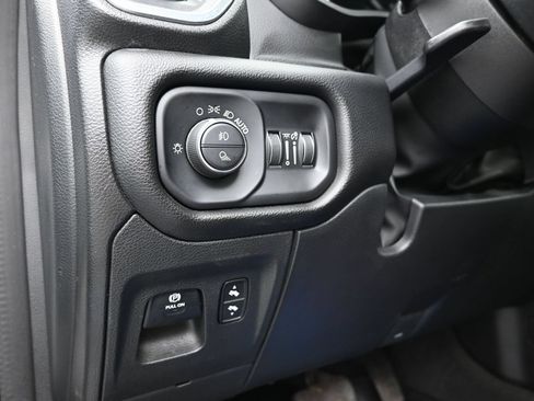 Used 2023 RAM 1500 Laramie AWD/4WD image 23