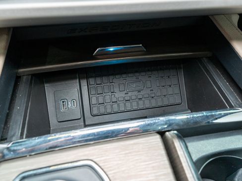 Used 2024 Ford Expedition Max Limited RWD image 25