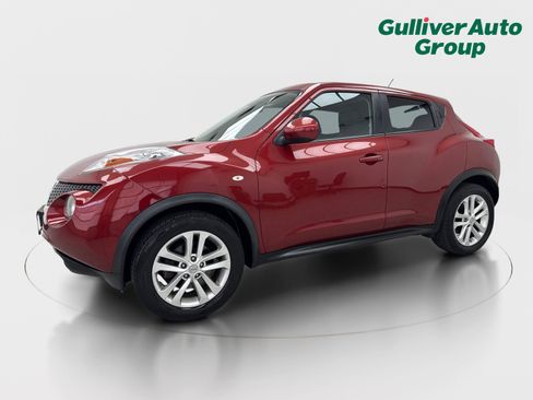 Used 2012 Nissan Juke SV image 2