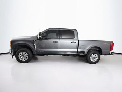 Used 2023 Ford F350 XLT w/ FX4 Off-Road Package AWD/4WD image 6