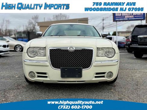 Used 2009 Chrysler 300 C image 2