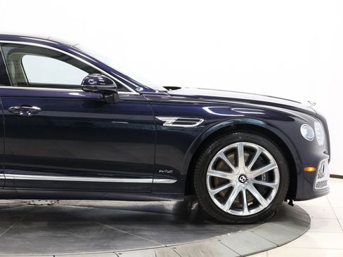 Used 2020 Bentley Flying Spur W12 image 92