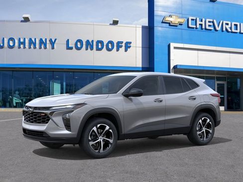 New 2026 Chevrolet Trax RS w/ Sunroof Package FWD image 2