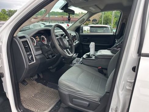 Used 2018 RAM 1500 ST w/ SXT Appearance Group AWD/4WD image 11