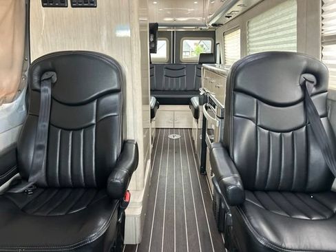 Used 2015 Mercedes-Benz Sprinter 3500 image 20