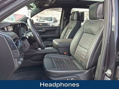 Used 2025 GMC Yukon XL AT4 Ultimate w/ LPO, Floor Liner Package image 18