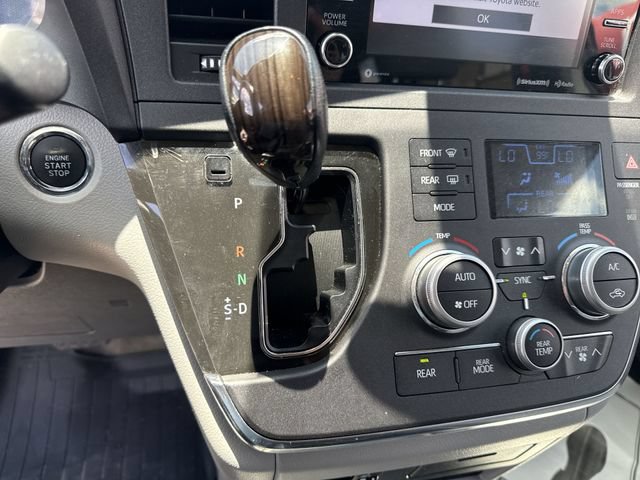 Used 2019 Toyota Sienna XLE FWD image 19