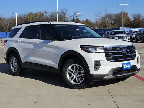 New 2026 Ford Explorer Active image 2