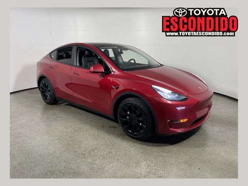 Used 2021 Tesla Model Y Long Range AWD/4WD image 1