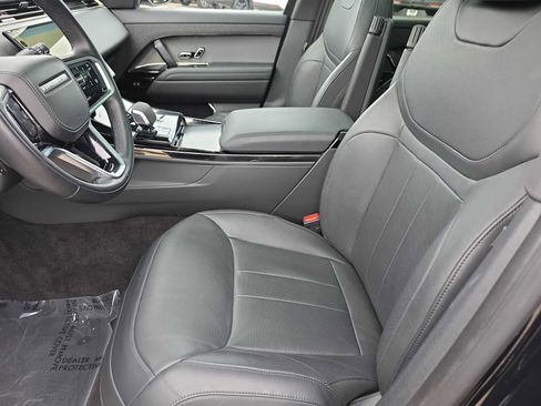Used 2025 Land Rover Range Rover Sport SE image 15