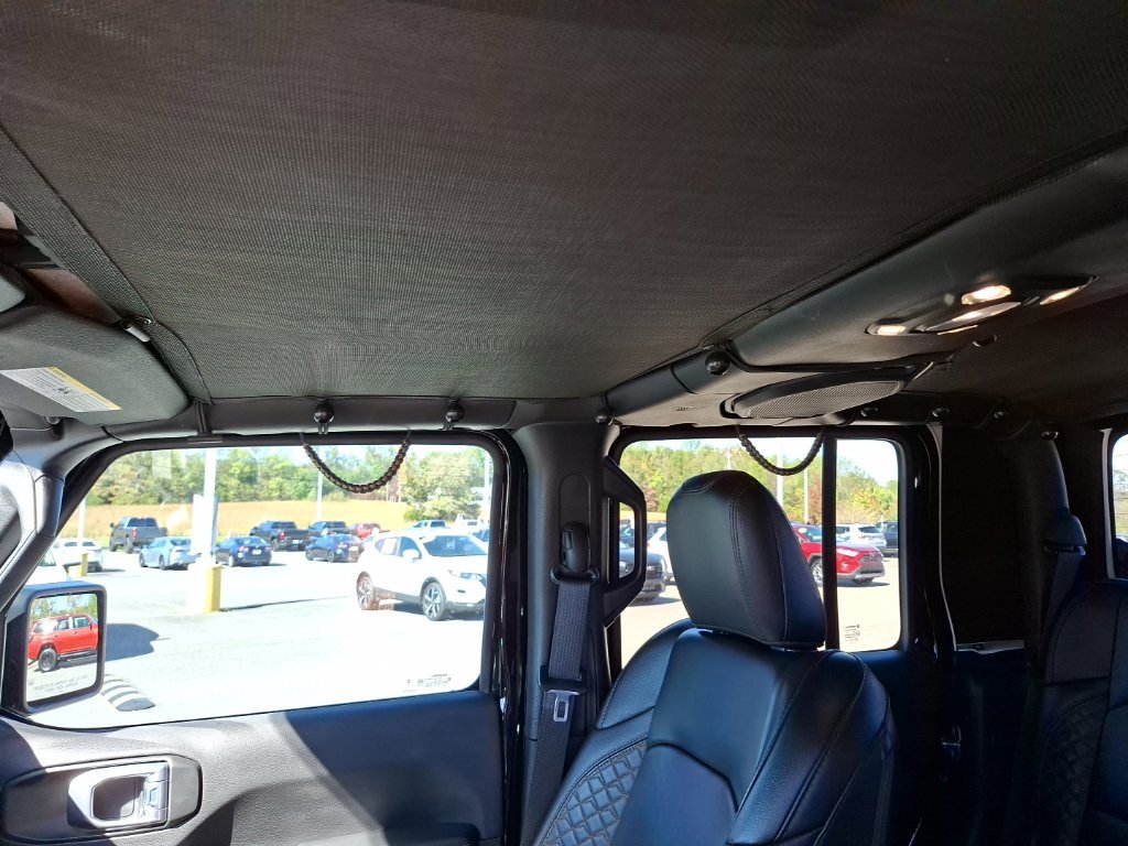 Used 2023 Jeep Gladiator Overland AWD/4WD image 14