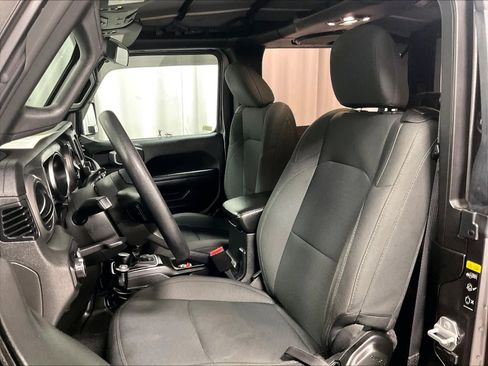 Used 2022 Jeep Wrangler Sport image 10
