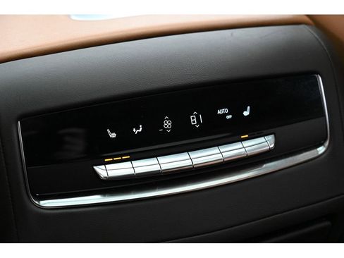 Used 2022 Cadillac Escalade Premium Luxury w/ Performance Package image 30