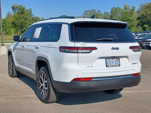 Used 2023 Jeep Grand Cherokee L Limited AWD/4WD image 3