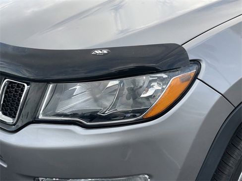 Used 2020 Jeep Compass Limited image 6