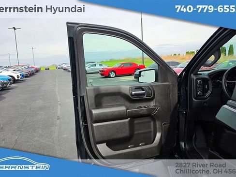 Used 2022 Chevrolet Silverado 1500 Custom image 14