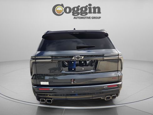 Used 2024 Chevrolet Traverse RS FWD image 4