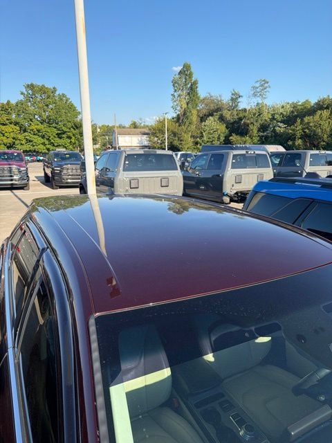Used 2021 Ford Edge Titanium AWD/4WD image 13