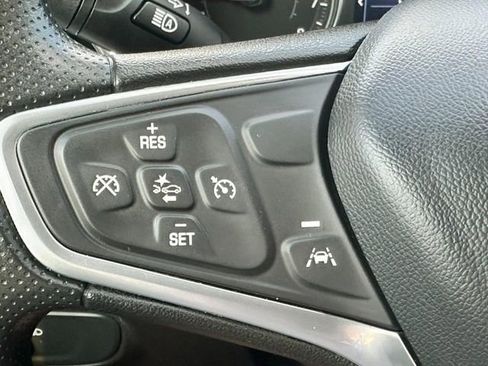 Used 2023 Chevrolet Equinox LT image 18