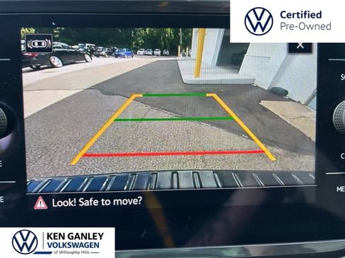 Certified 2023 Volkswagen Tiguan SE R-Line FWD image 23