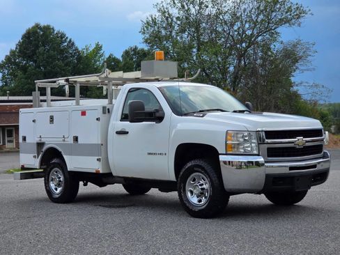 Used 2008 Chevrolet Silverado 3500 W/T RWD image 3