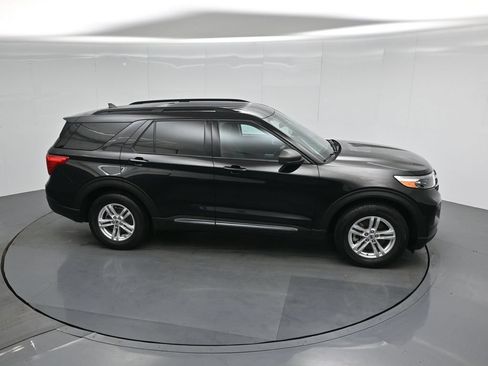 Certified 2023 Ford Explorer XLT RWD image 52