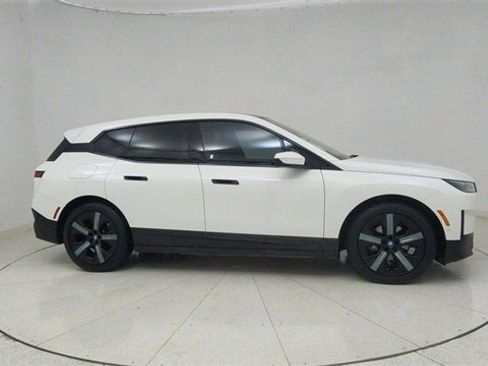 Used 2022 BMW iX xDrive50 w/ Premium Package image 62