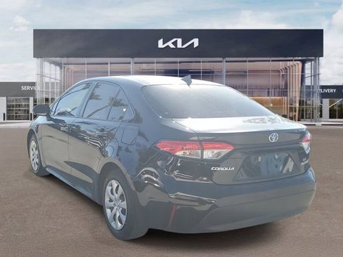 Used 2023 Toyota Corolla LE image 4