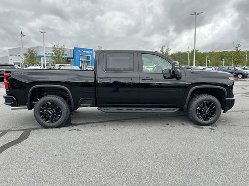New 2026 Chevrolet Silverado 3500 LT w/ Trail Boss Package AWD/4WD image 8